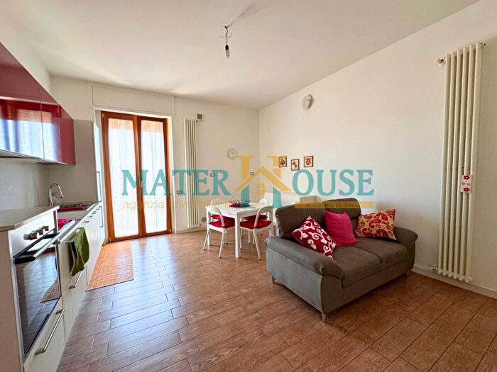 Appartamento trilocale in affitto in Via Torquato Tasso, Centro, Matera