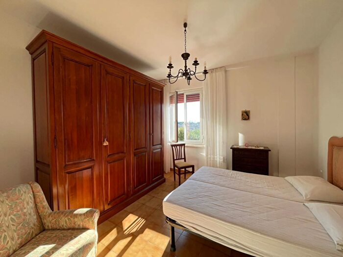 Appartamento con 5 locali in vendita in Via Giovanni da Verrazzano, Pisa