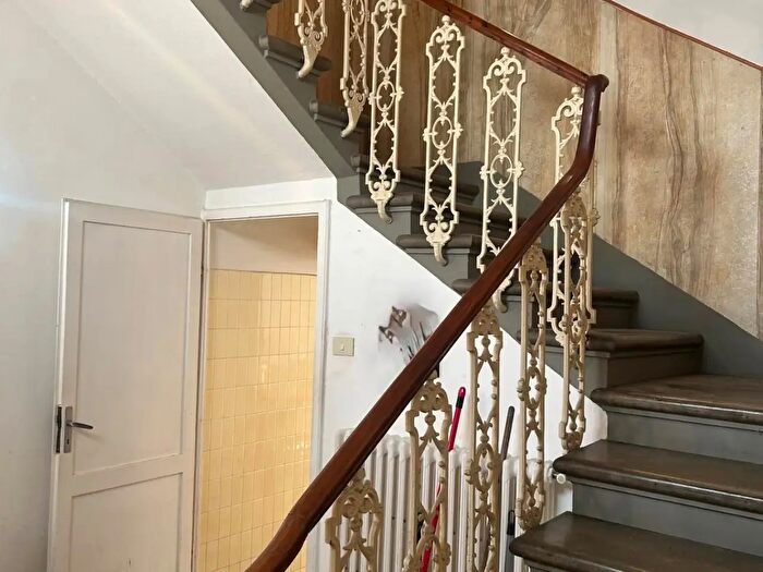 Casa con 6 locali in vendita in Edmondo De Amicis, Empoli