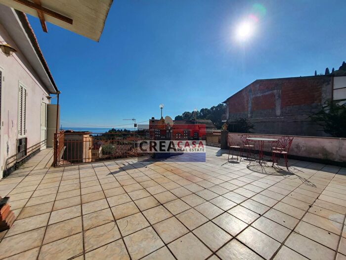 Appartamento con 7 locali in vendita in Via Etnea a, Mascali