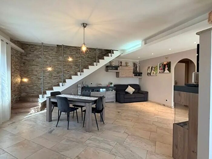 Casa in vendita in Via degli Aceri, Lanuvio