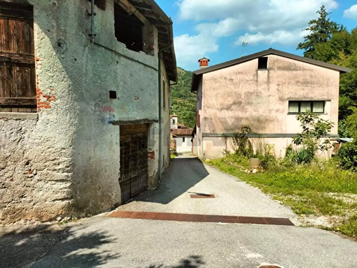 Casa con 5 locali in vendita in Via Porle, Vallio Terme
