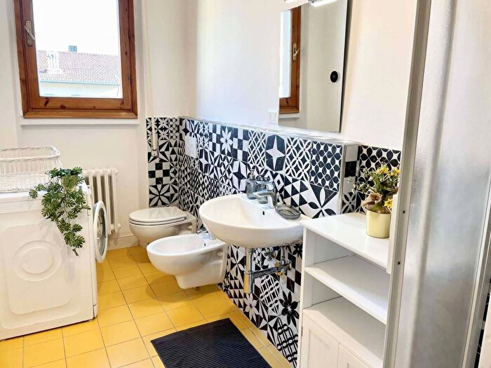 Appartamento con 5 locali in affitto in Via Piero Puccioni, Campo di Marte, Firenze