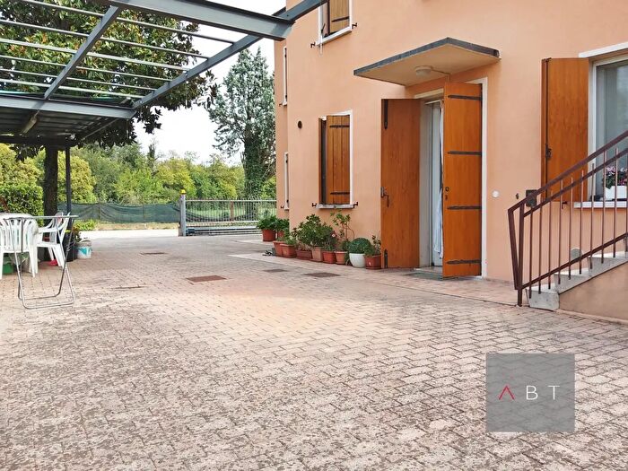Casa trilocale in vendita in Loreggia
