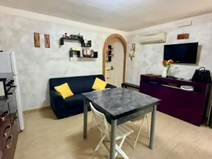Appartamento trilocale in vendita in Viale Giosuè Carducci, Comacchio
