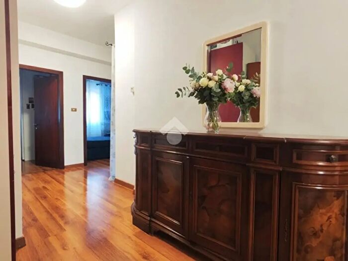 Appartamento quadrilocale in vendita in Via Padova, Selvazzano Dentro