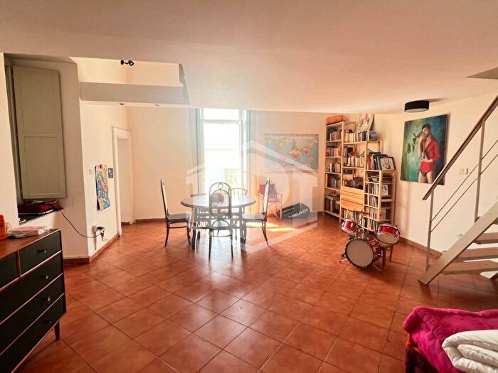Appartamento trilocale in affitto in Vico dei Venti, San Carlo All'Arena, Napoli
