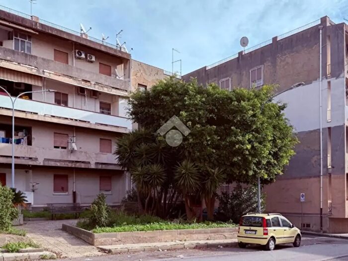 Appartamento quadrilocale in vendita in Via Adolfo Vetrano, Messina