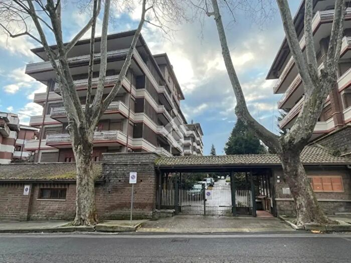 Appartamento con 6 locali in vendita in Via Alcide De Gasperi, Avellino