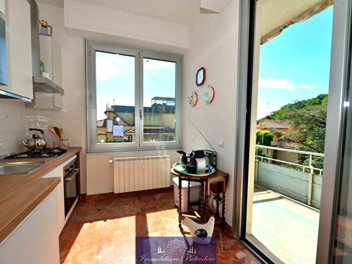 Appartamento quadrilocale in affitto in Via Gozzoli, Firenze