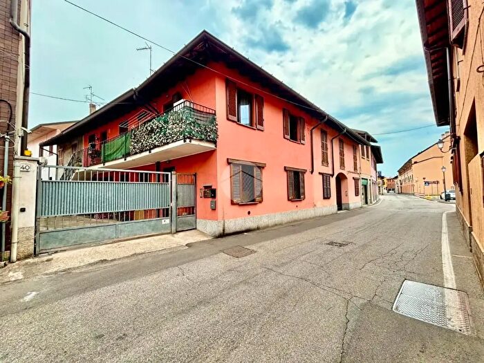 Appartamento bilocale in vendita in Via Dante Alighieri, Origgio