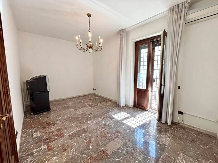 Appartamento quadrilocale in affitto in Via Tripoli, Africano Villa Chigi, Roma