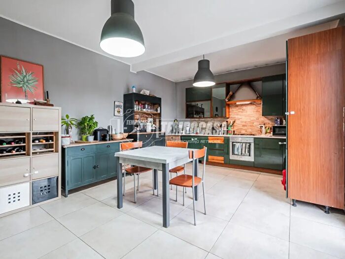 Appartamento quadrilocale in vendita in Via Canolo, Correggio