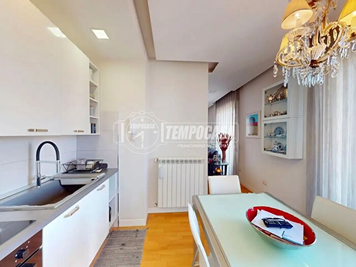 Appartamento trilocale in vendita in Via Arpino, Casoria