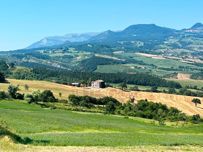 Casa in vendita in San Leo Rn, San Leo