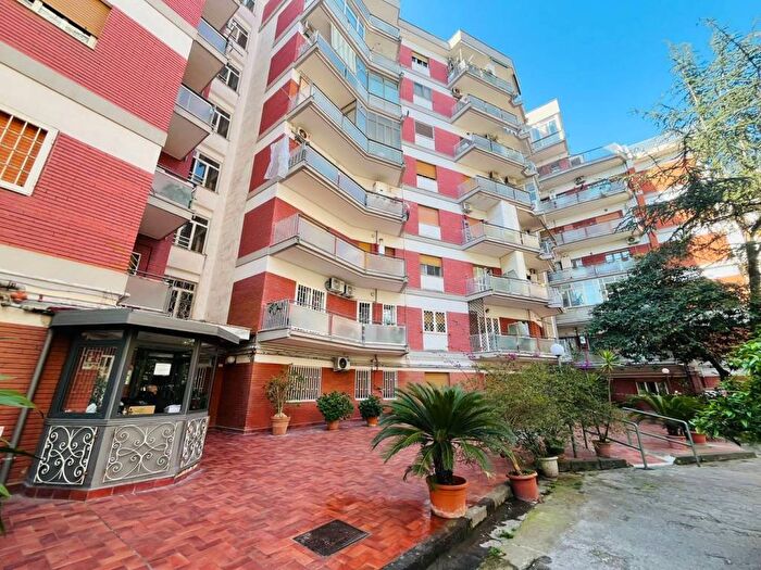 Appartamento quadrilocale in affitto in Via Comunale Cintia, Fuorigrotta, Napoli
