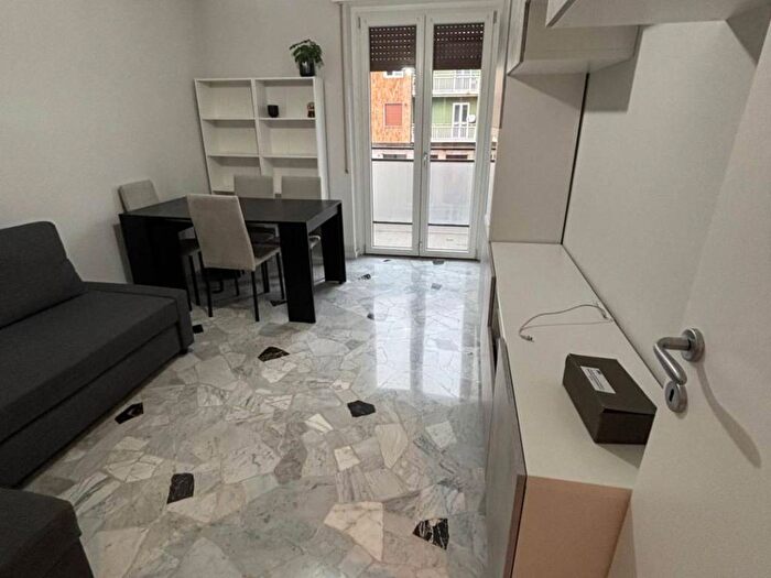 Appartamento bilocale in affitto in Viale Ortles, Corvetto, Milano