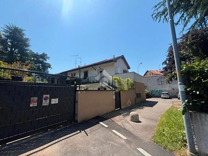 Casa trilocale in vendita in Vicolo Pace, Rho