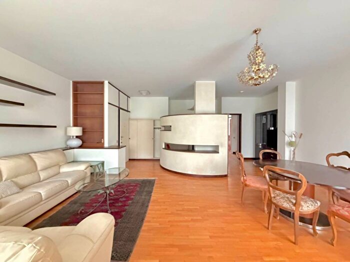 Appartamento trilocale in affitto in Corso Lodi, Lodi Brenta, Milano