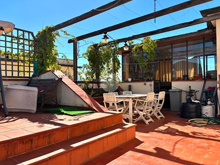 Appartamento con 5 locali in vendita in Viale Eleonora Duse, Firenze