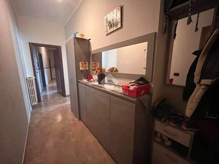 Appartamento quadrilocale in vendita in Via Romolo Romani, Brescia
