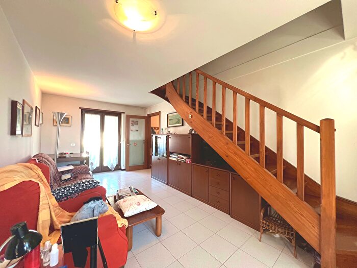 Appartamento con 5 locali in vendita in Grado