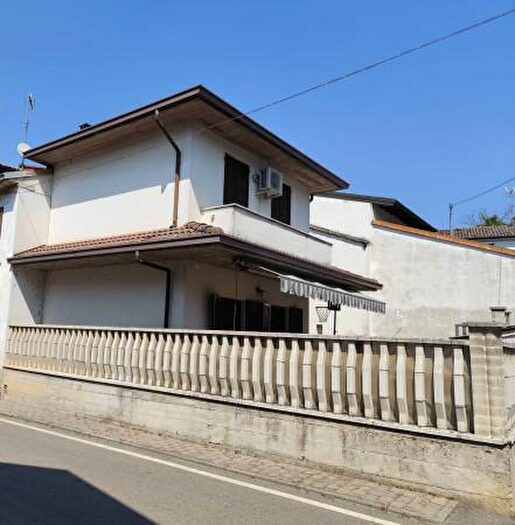 Casa trilocale in vendita in Via Calcababbio, Redavalle