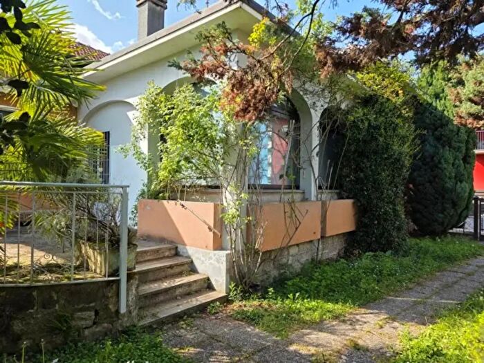 Casa quadrilocale in vendita in Via Giovanni Pascoli, Omegna