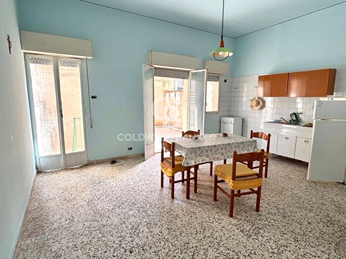 Appartamento quadrilocale in vendita in Via Giulio Verne, Ragusa