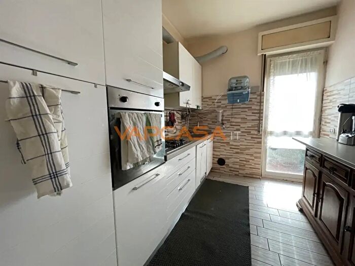 Appartamento quadrilocale in vendita in Via Indipendenza, Romano Di Lombardia