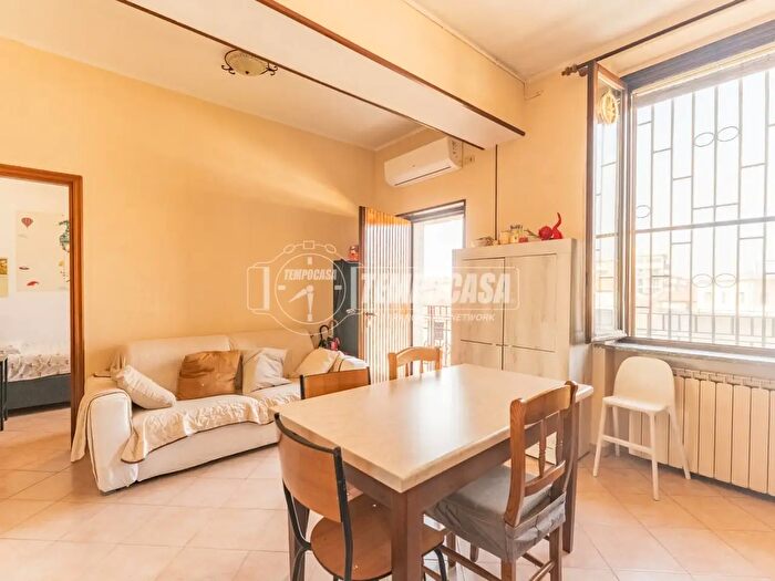 Appartamento trilocale in vendita in Via Monte Rosa, Abbiategrasso