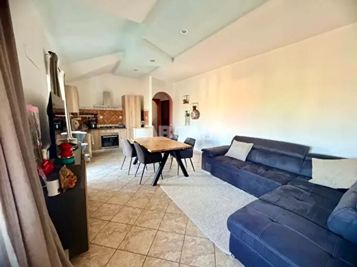 Appartamento trilocale in vendita in Via Grotte della Cicerchia, Velletri