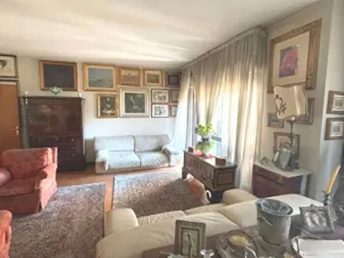 Appartamento con 6 locali in vendita in Viale del Fante, Palermo