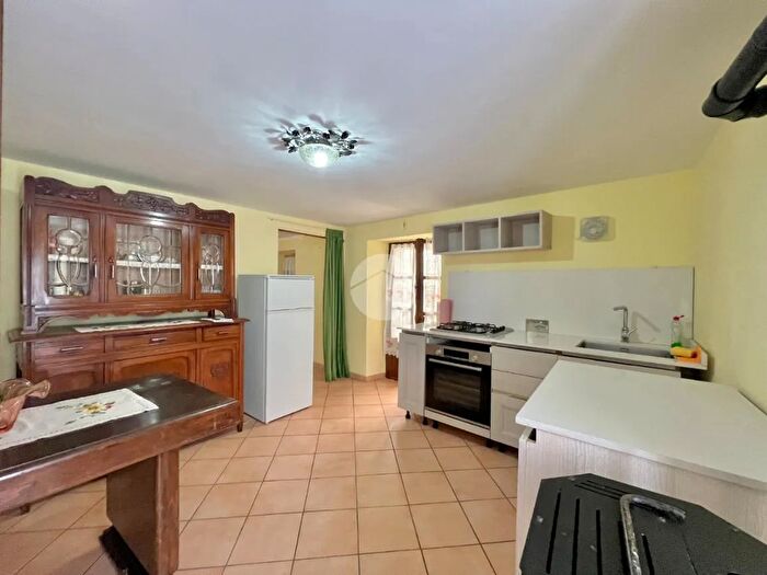 Appartamento bilocale in vendita in Piazza Ventiquattro Maggio, Viu