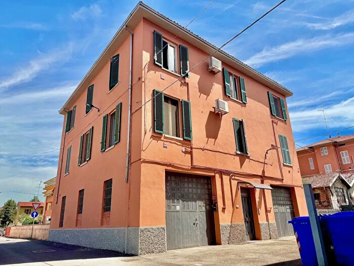 Appartamento trilocale in vendita in Via Ulisse Corazza, Parma