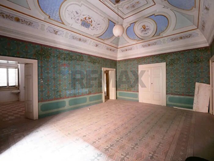 Casa con 20 locali in vendita in Via Carmine, Noicattaro