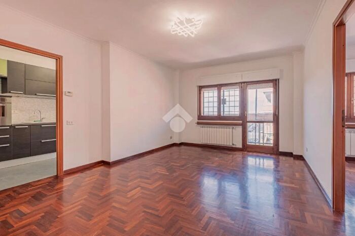 Appartamento quadrilocale in vendita in Via Beata Savina Petrilli, Roma