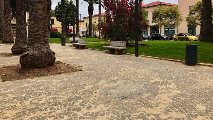 Appartamento trilocale in vendita in Follonica