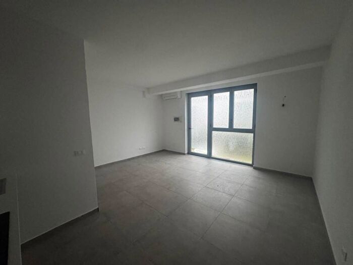 Appartamento in affitto in Via Tucidide, Ortica, Milano