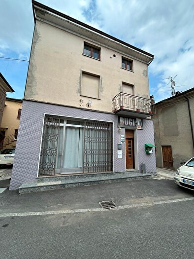 Casa quadrilocale in vendita in Borgonovo Val Tidone