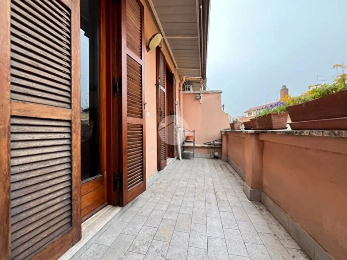 Appartamento trilocale in vendita in Via Castel Colonna, Roma