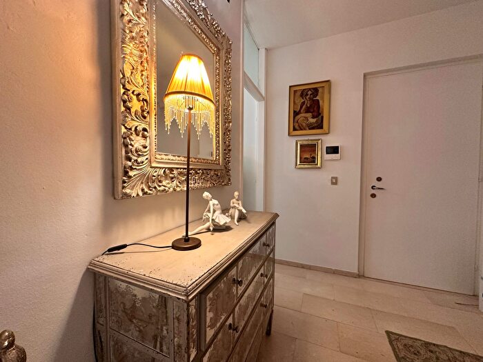 Appartamento trilocale in vendita in Via Codroipo, Udine