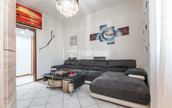 Appartamento bilocale in vendita in Via Filippo Turati, Olgiate Olona