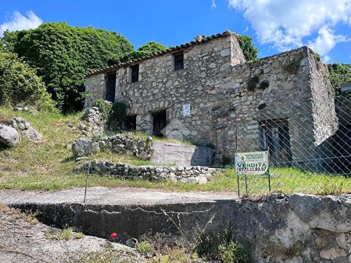 Casa con 12 locali in vendita in Rustico Via Collegrosso, Veroli