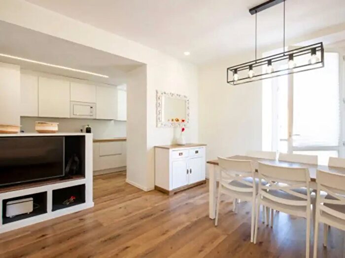 Appartamento con 5 locali in vendita in Piazza Martiri, Grugliasco