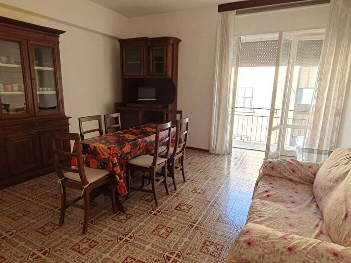 Appartamento quadrilocale in affitto in Via Giuseppe Verdi, Zona Nuova Pratoranieri, Follonica