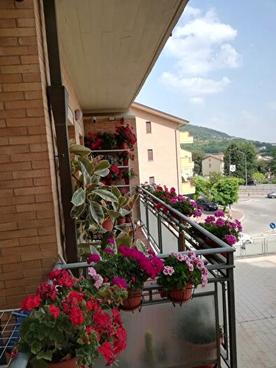 Appartamento con 7 locali in vendita in Corciano