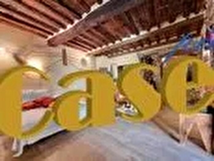 Casa quadrilocale in vendita in Camaiore