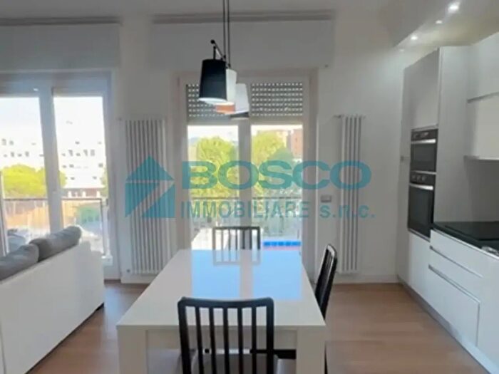 Appartamento con 5 locali in affitto in Via XXIV Maggio, La Spezia