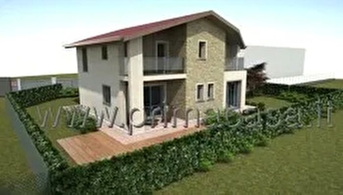 Casa quadrilocale in vendita in Via Caliumi, Carpi